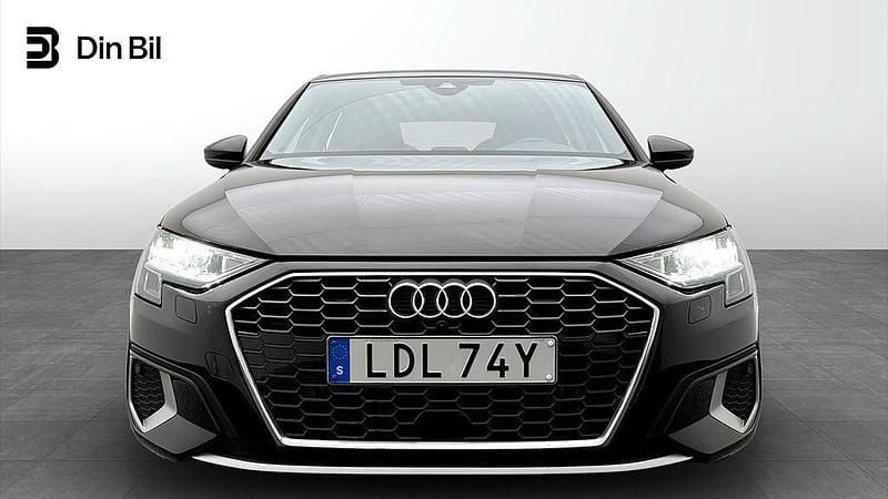 Begagnad Audi A3 e-tron Advanced Plus 150 HK (110 kW) 2023 Svart Halvkombi