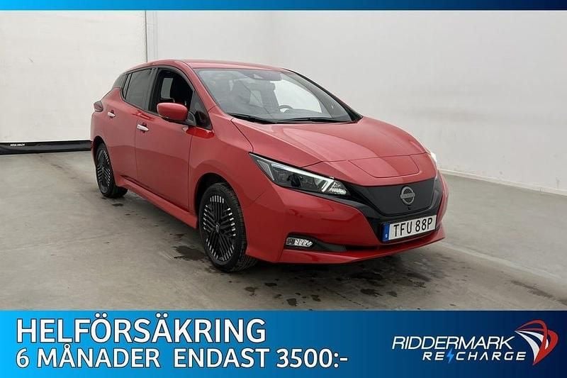 Begagnad Nissan Leaf 360º 160 kW (218 HK) 2023 Röd Halvkombi