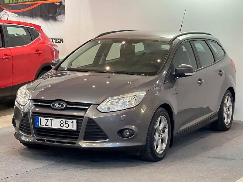 Brun Begagnad 2011 Ford Focus Trend Kombi | 69 900 kr (Lite dyr) - Bild 1/4