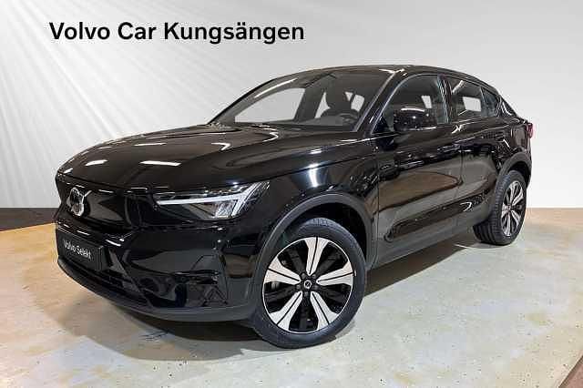 Svart Begagnad 2022 Volvo C40 Plus SUV | 359 900 kr (Marknadspris) - Bild 1/3