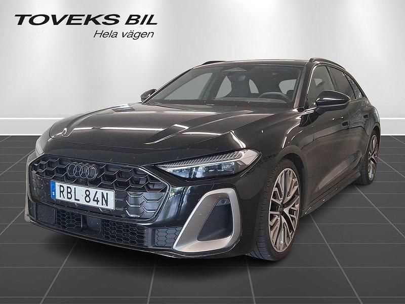 Svart Begagnad 2025 Audi A5 S-Line Sportkupé | 618 000 kr - Bild 1/4