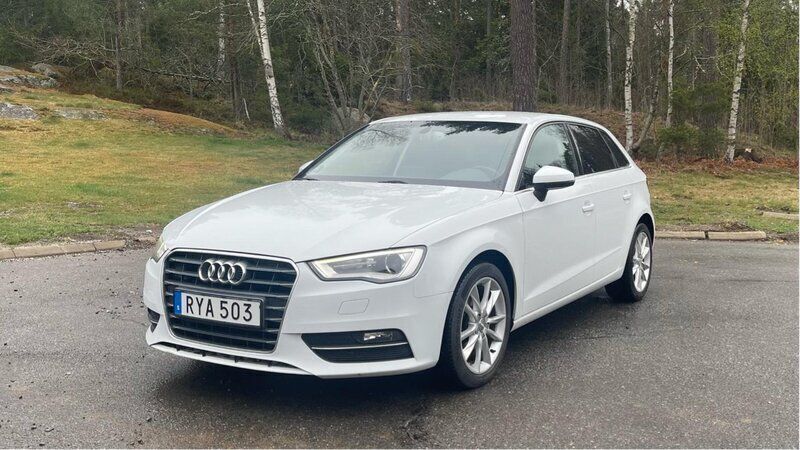 Vit Begagnad 2015 Audi A3 Sportback Halvkombi | 149 495 kr (Marknadspris) - Bild 1/4