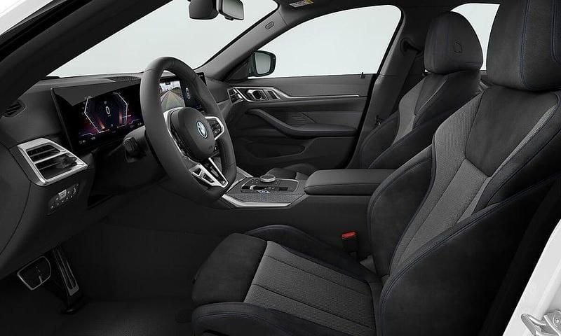 Vit Ny 2025 BMW i4 M Sport Sedan | 624 600 kr (Bra pris) - Bild 1/1