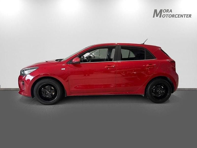 Begagnad Kia Rio 84 HK (61 kW) 2017 Röd Halvkombi