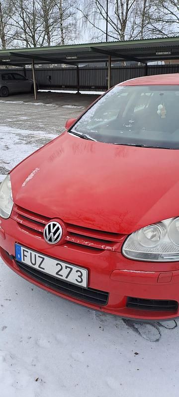 Begagnad VW Golf VI 140 HK (102 kW) 2008 Halvkombi