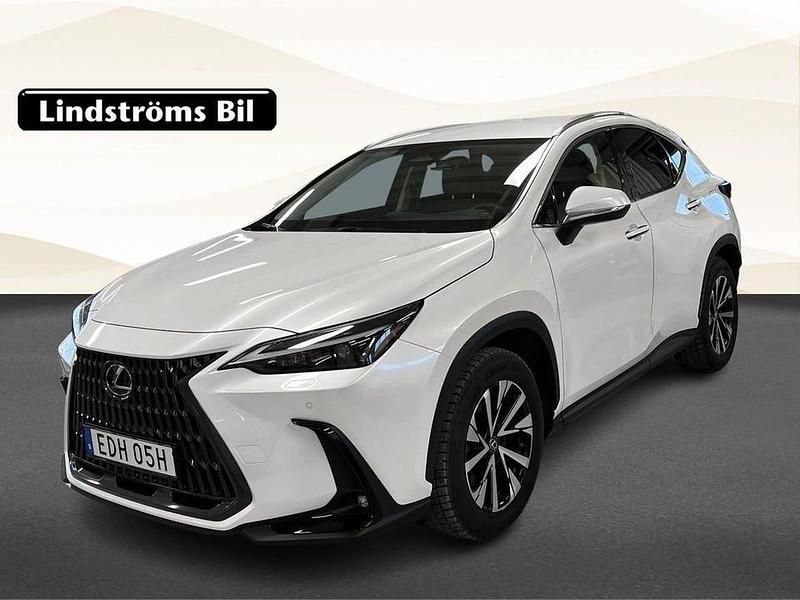 Begagnad Lexus NX450h+ Business Edition 313 HK (230 kW) 2025 Vit SUV