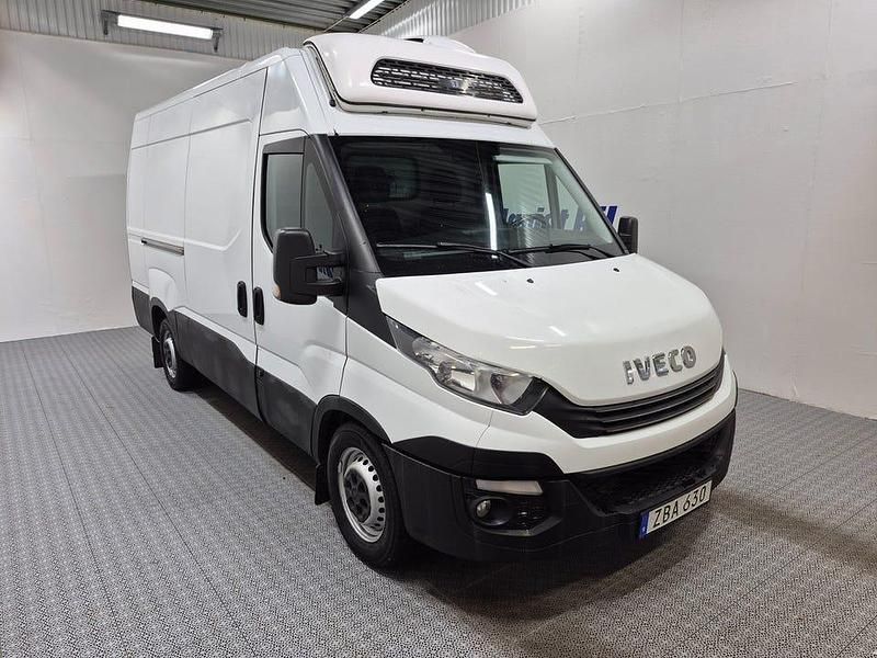 Begagnad Iveco Daily 136 HK (100 kW) 2019 Vit Van