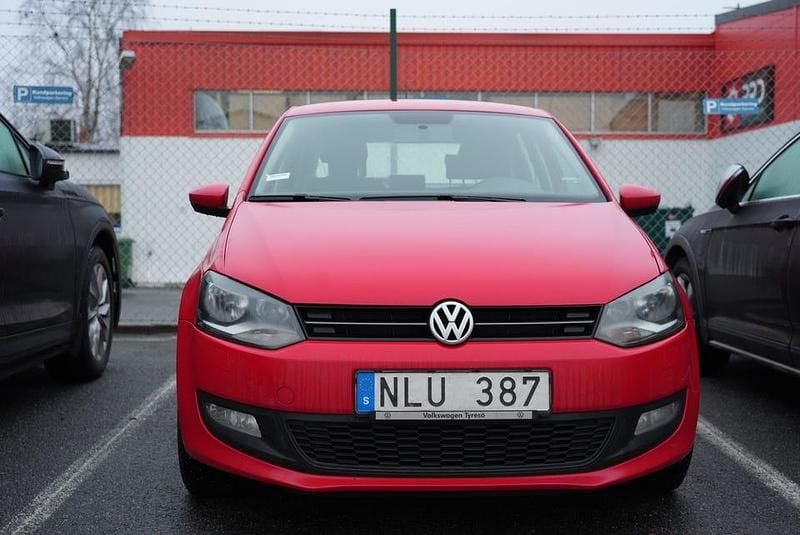 Begagnad 2010 VW Polo Halvkombi | 35 000 kr (Marknadspris) - Bild 1/4