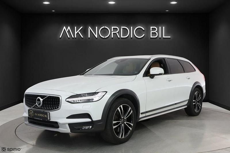 Vit Begagnad 2019 Volvo V90 CC Kombi | 299 000 kr (Bra pris) - Bild 1/4
