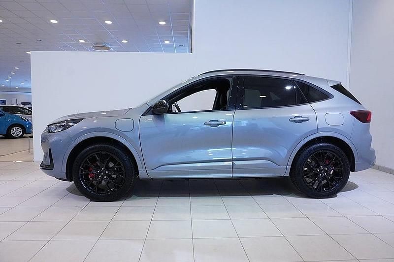 Ny Ford Kuga ST-Line X 243 HK (178 kW) 2025 Grå SUV