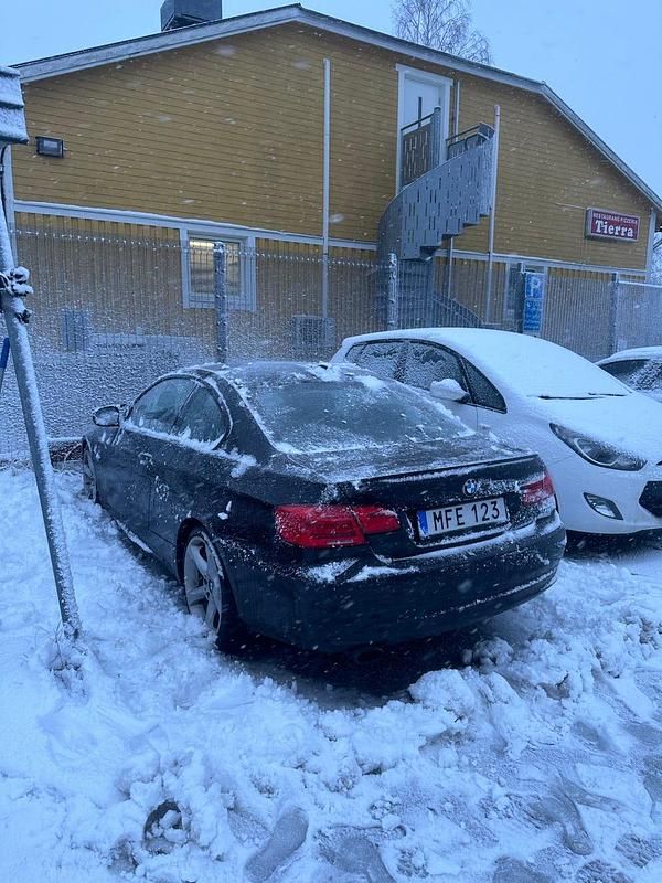 Begagnad BMW 320 170 HK (125 kW) 2012 Sportkupé