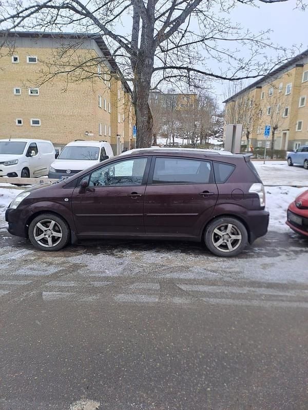 Begagnad 2008 Toyota Corolla Sedan | 30 000 kr (Superpris) - Bild 1/4