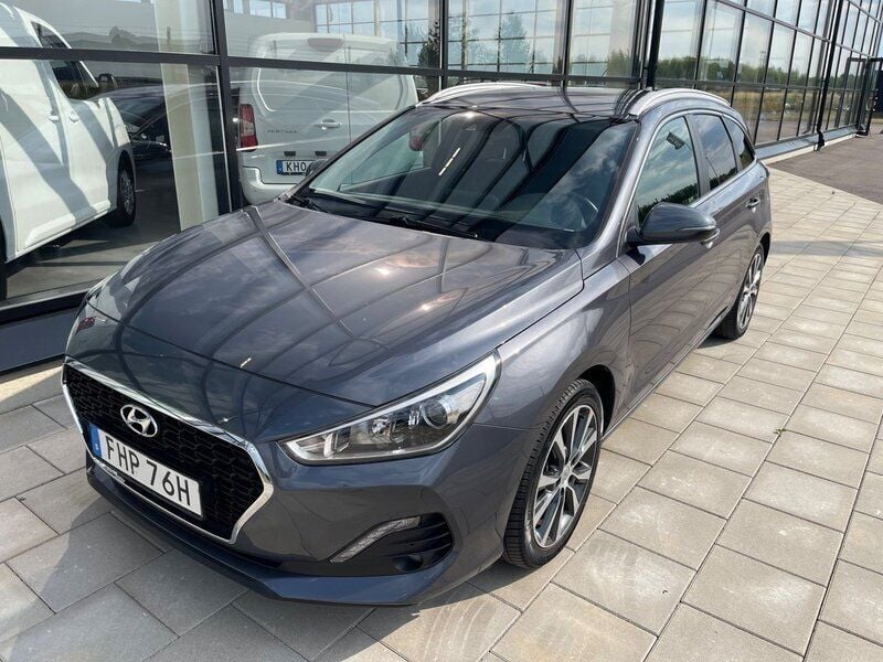 Grå Begagnad 2019 Hyundai i30 Kombi | 159 900 kr (Marknadspris) - Bild 1/2