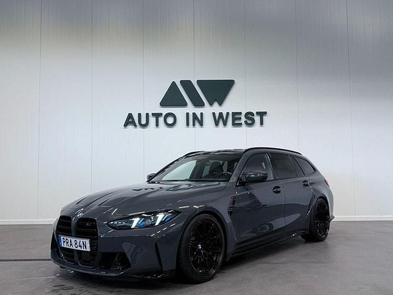 Grå Begagnad 2025 BMW M3 Competition Edition Kombi | 1 239 900 kr - Bild 1/4