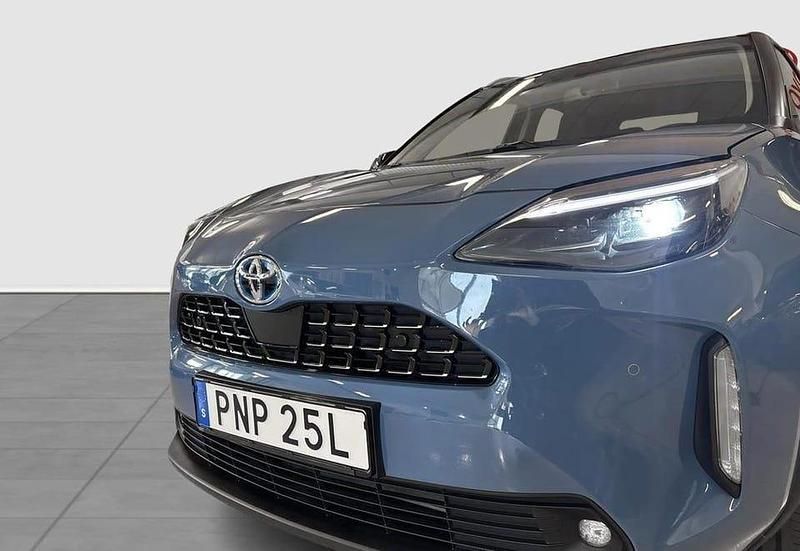 Begagnad Toyota Yaris Hybrid Edition 117 HK (86 kW) 2021 Blå