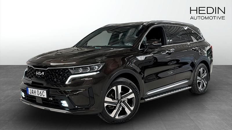 Brun Begagnad 2023 Kia Sorento Advance SUV | 489 900 kr (Marknadspris) - Bild 1/4