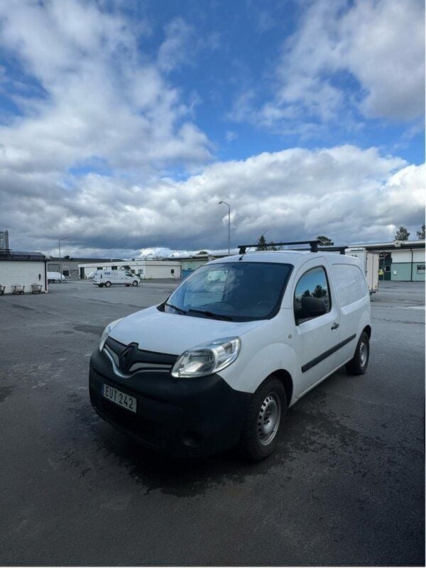 Vit Begagnad 2015 Renault Kangoo Minibuss | 45 000 kr (Bra pris) - Bild 1/4