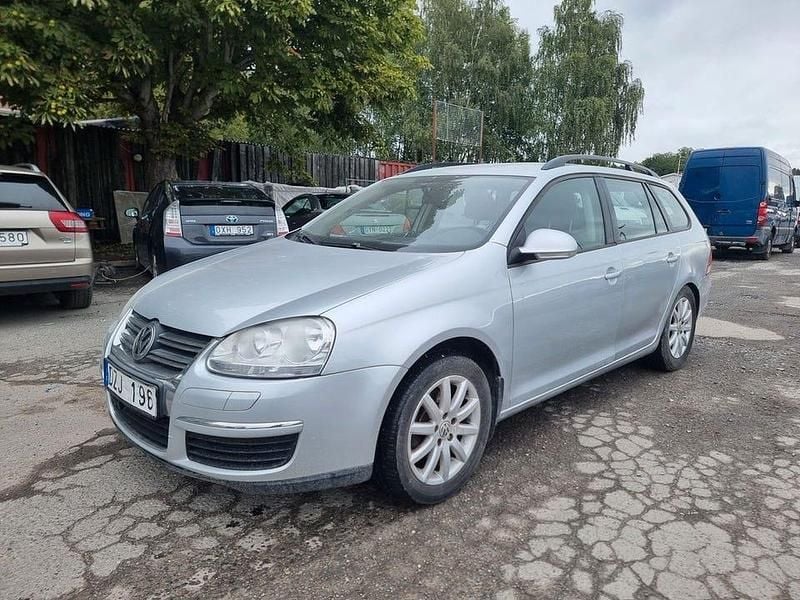 Grå Begagnad 2007 VW Golf VI Kombi | 24 900 kr (Marknadspris) - Bild 1/4