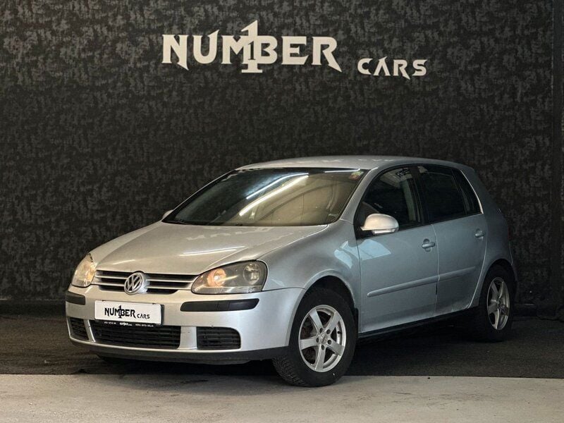 Grå Begagnad 2004 VW Golf IV Halvkombi | 14 900 kr (Bra pris) - Bild 1/4