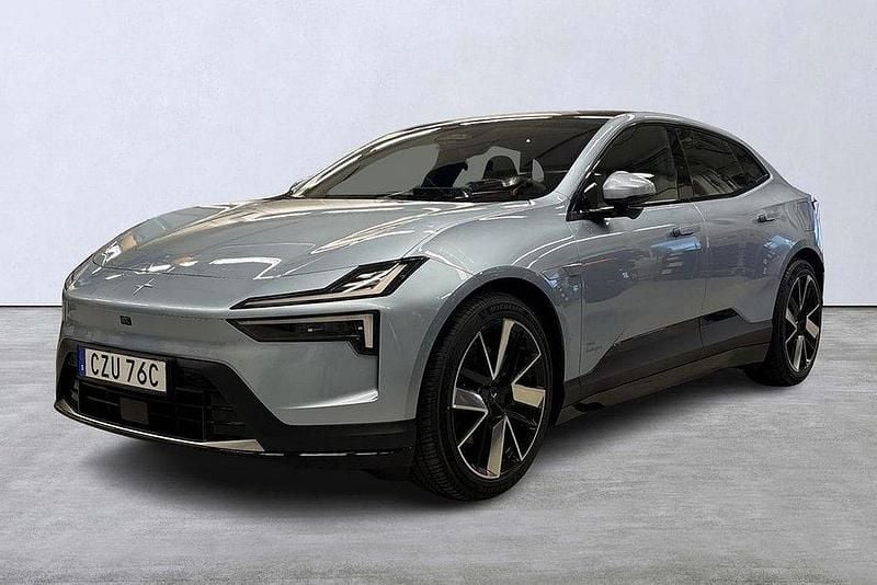 Ljusblå Ny 2024 Polestar 4 Long Range Single Motor SUV | 624 900 kr (Superpris) - Bild 1/4