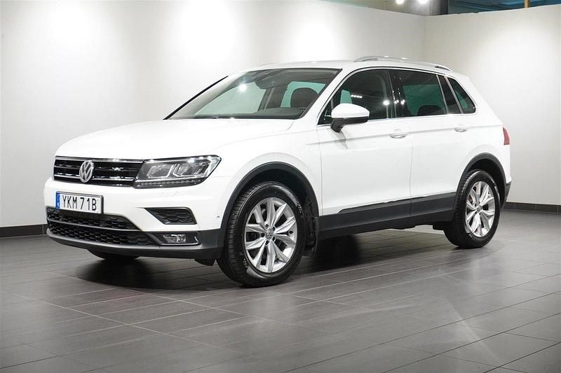 Vit Begagnad 2019 VW Tiguan SUV | 239 900 kr (Marknadspris) - Bild 1/4