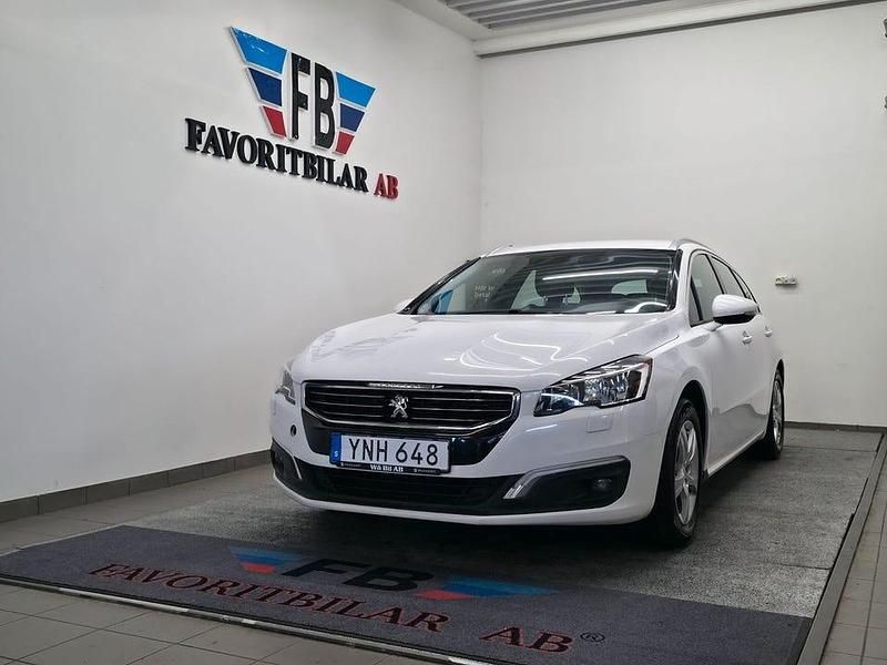 Vit Begagnad 2017 Peugeot 508 Kombi | 69 900 kr (Marknadspris) - Bild 1/4