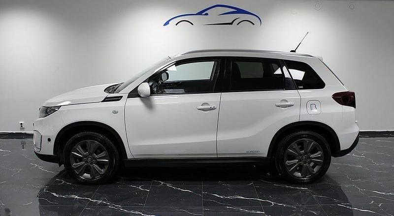 Begagnad Suzuki Vitara 116 HK (85 kW) 2022 Vit SUV