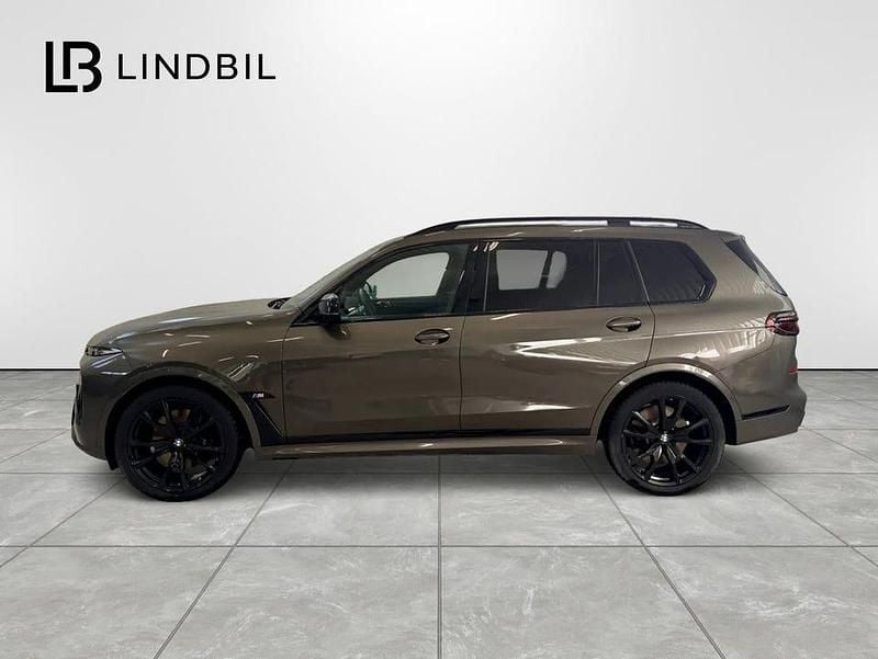 Begagnad BMW X7 Comfort Edition 530 HK (389 kW) 2024 Manhattan metallic SUV