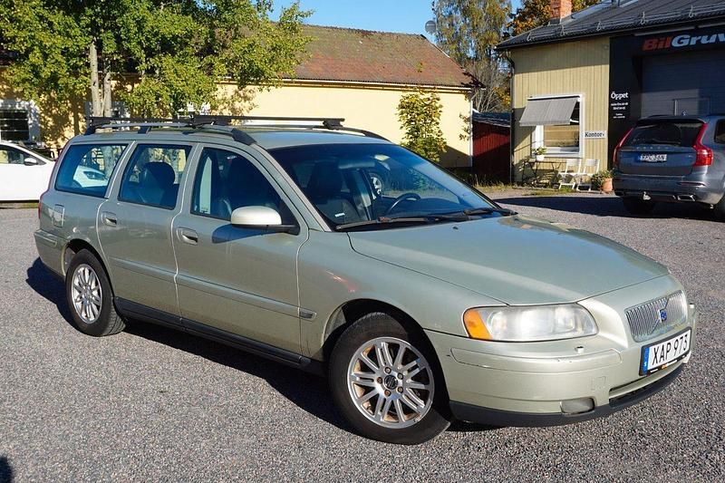 Ljusbrun Begagnad 2005 Volvo V70 Kombi | 42 900 kr (Lite dyr) - Bild 1/4