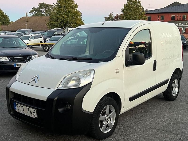 Vit Begagnad 2009 Citroën Nemo Minibuss | 28 000 kr (Bra pris) - Bild 1/4