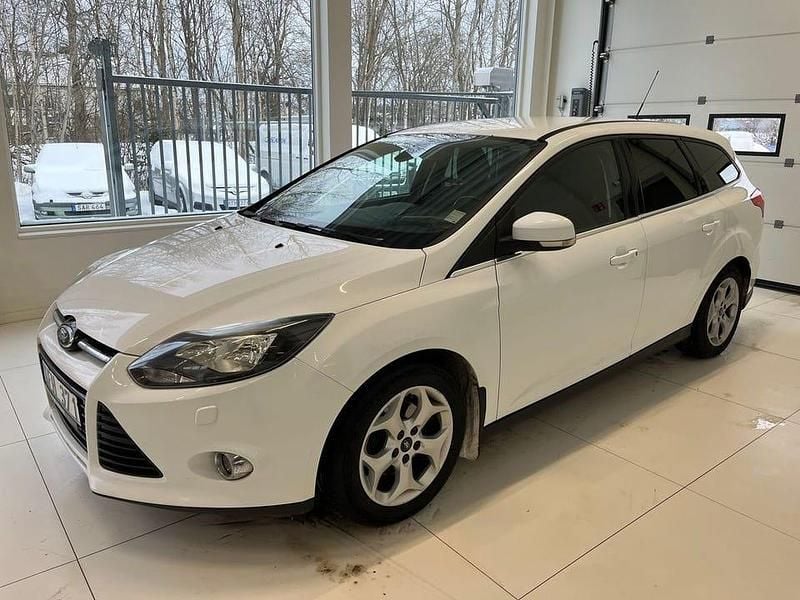 Begagnad Ford Focus 95 HK (69 kW) 2012 Vit Kombi