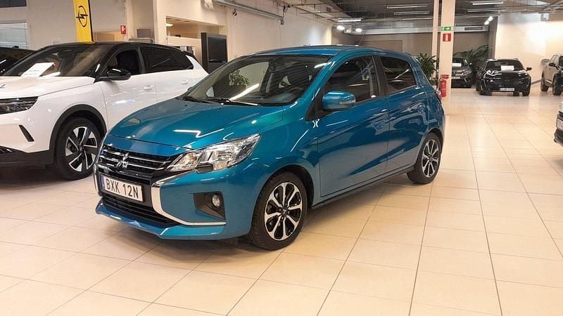 Blå Begagnad 2022 Mitsubishi Space Star Comfort Edition Halvkombi | 134 900 kr (Marknadspris) - Bild 1/4