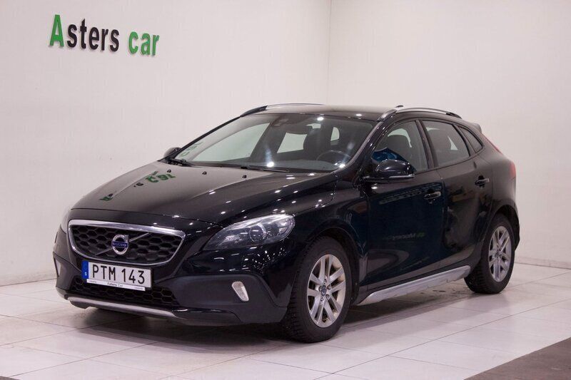 Svart Begagnad 2013 Volvo V40 CC Kombi | 139 900 kr (Marknadspris) - Bild 1/4