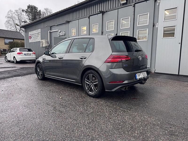 Begagnad VW Golf VII GTE 150 HK (110 kW) 2017 Mörkgrå Halvkombi