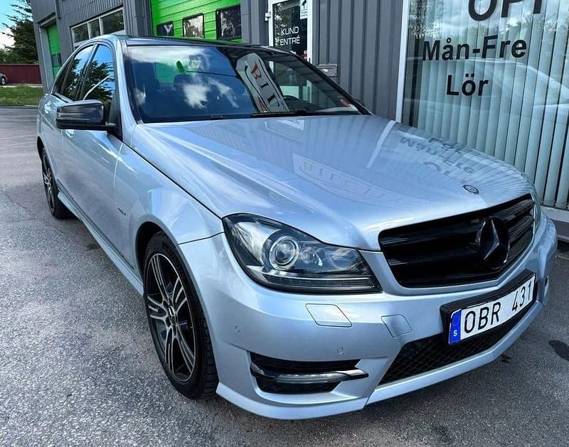 Begagnad Mercedes C220 Avantgarde Edition 170 HK (125 kW) 2014 Silver Sedan