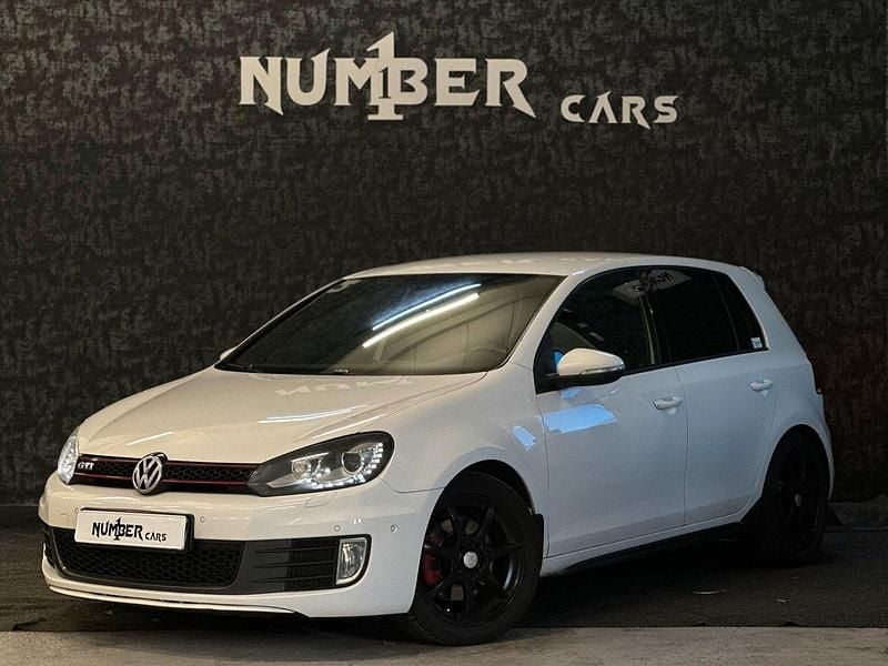 Vit Begagnad 2011 VW Golf VI GTI Halvkombi | 89 900 kr (Marknadspris) - Bild 1/4
