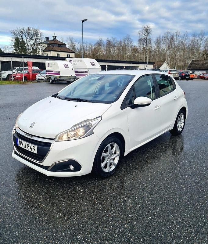 Begagnad Peugeot 208 Active 82 HK (60 kW) 2017 Okänd Halvkombi