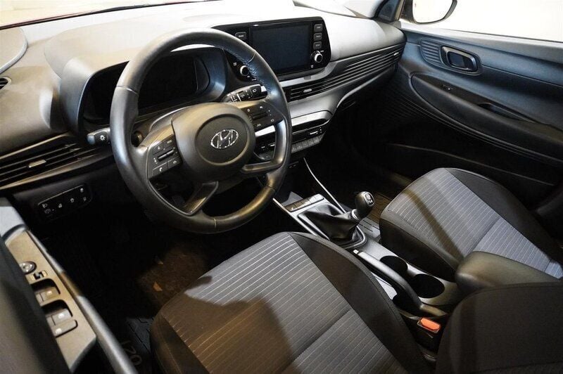 Begagnad Hyundai i20 Essential 85 HK (62 kW) 2022 Okänd Halvkombi