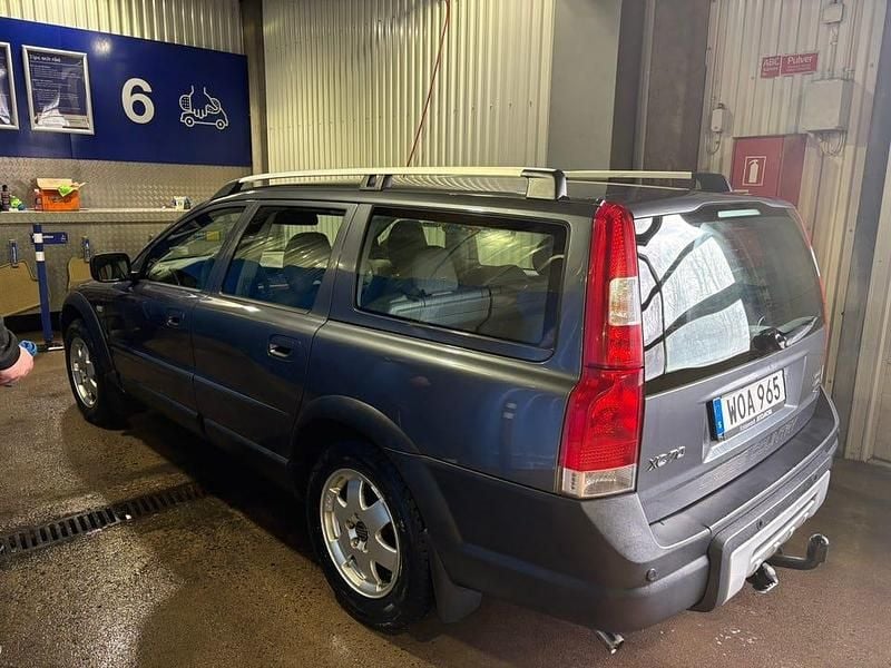 Begagnad Volvo XC70 Momentum 210 HK (154 kW) 2005 Kombi