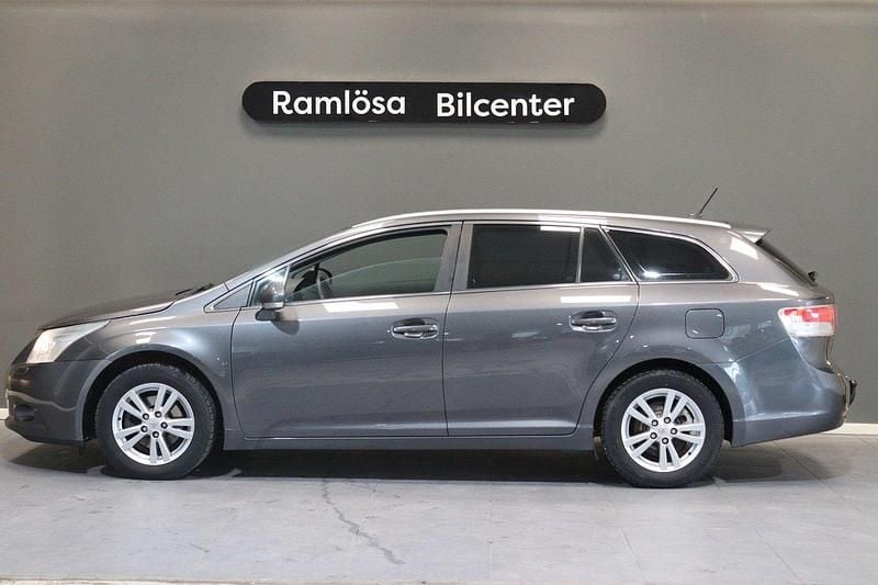 Mörkgrå Begagnad 2009 Toyota Avensis Business Edition Kombi | 69 900 kr (Marknadspris) - Bild 1/4