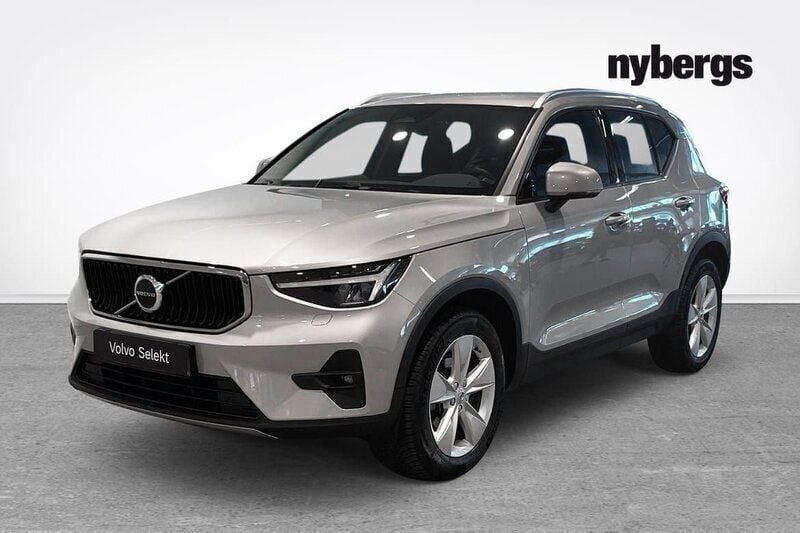 Silver Begagnad 2024 Volvo XC40 Core SUV | 339 000 kr (Superpris) - Bild 1/4
