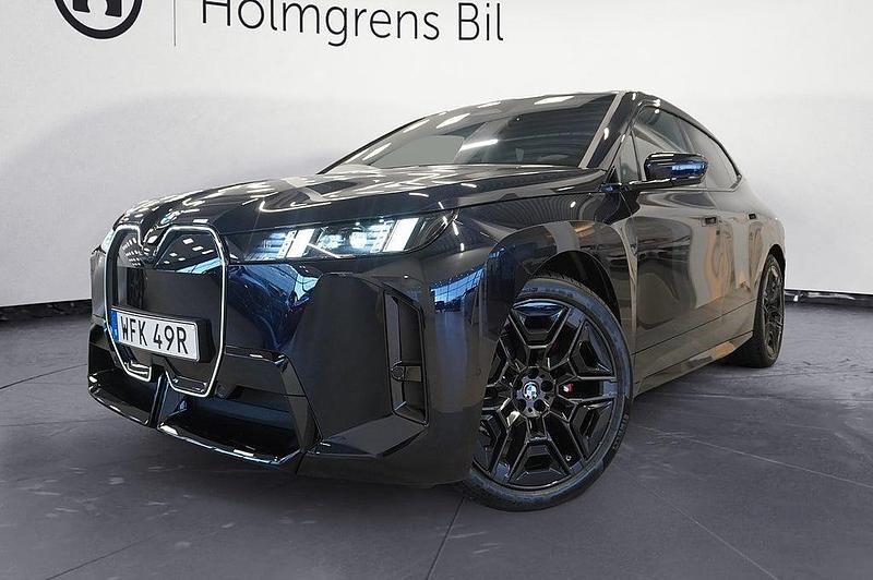 Begagnad BMW iX Comfort Edition 300 kW (408 HK) 2025 Svart SUV