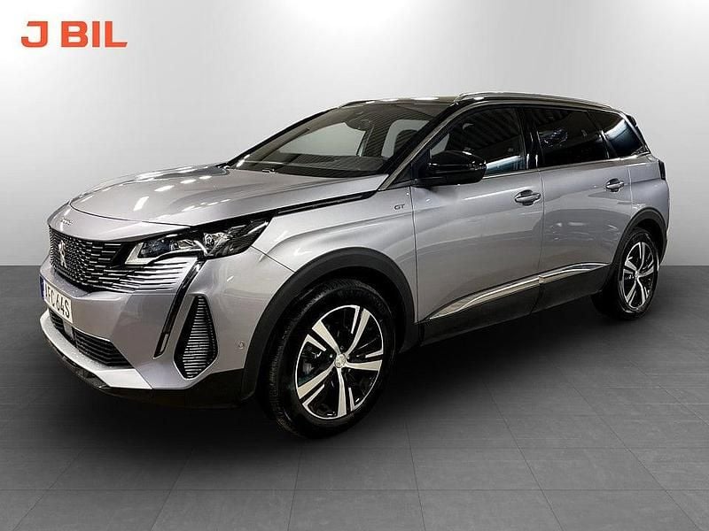 Grå Begagnad 2024 Peugeot 5008 GTi SUV | 334 900 kr (Marknadspris) - Bild 1/3