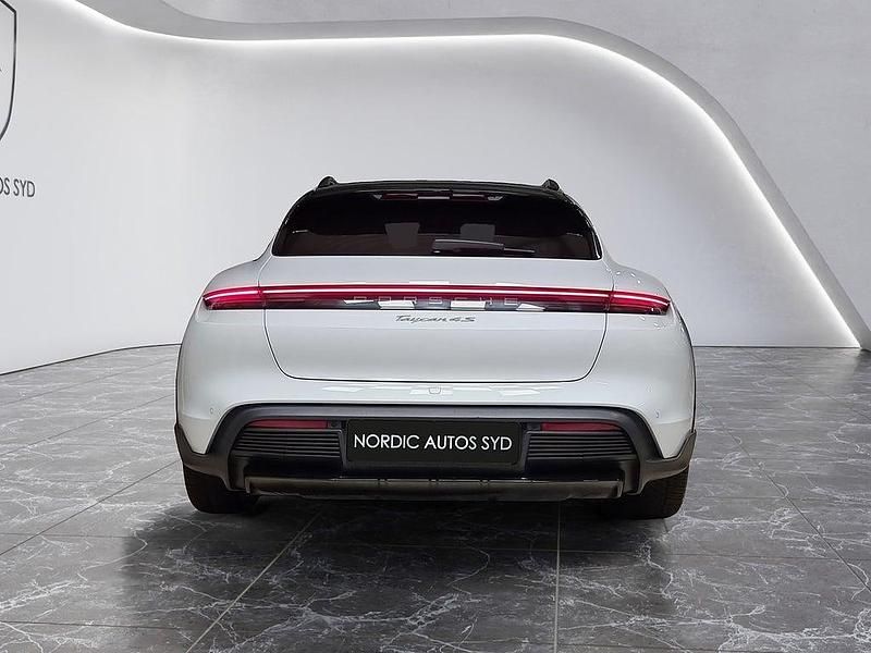 Begagnad Porsche Taycan Cross Turismo 319 kW (435 HK) 2021 Vit Kombi