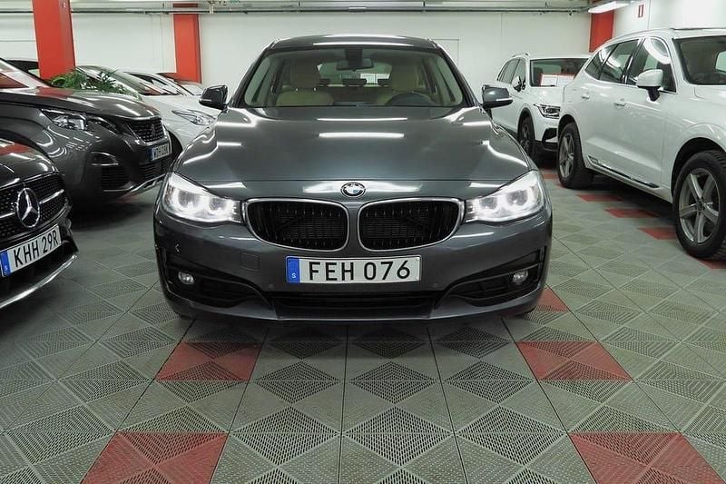 Begagnad BMW 320 Gran Turismo Advantage 190 HK (139 kW) 2016 Grå Halvkombi