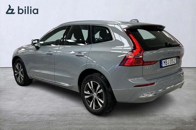 Begagnad Volvo XC60 Core 355 HK (261 kW) 2024 Grå SUV
