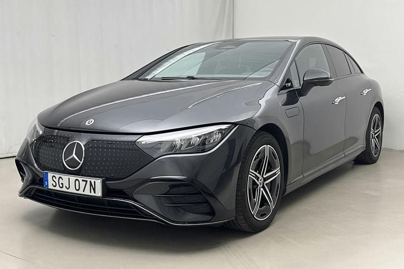 Grå Begagnad 2024 Mercedes EQE350 AMG | 529 000 kr - Bild 1/4