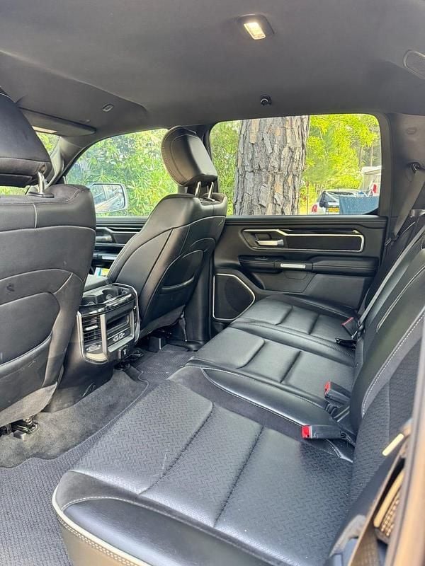 Begagnad Dodge Ram 401 HK (294 kW) 2020