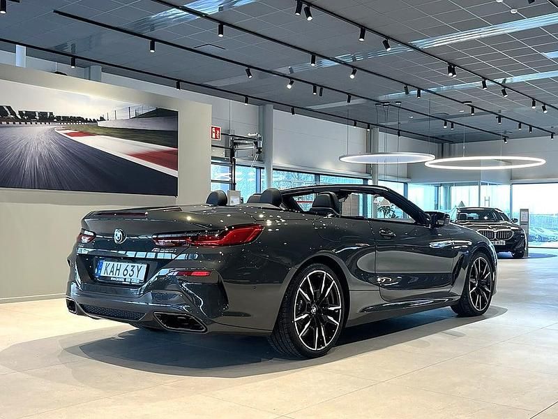 Begagnad BMW M850 530 HK (389 kW) 2024 Grå Sportkupé