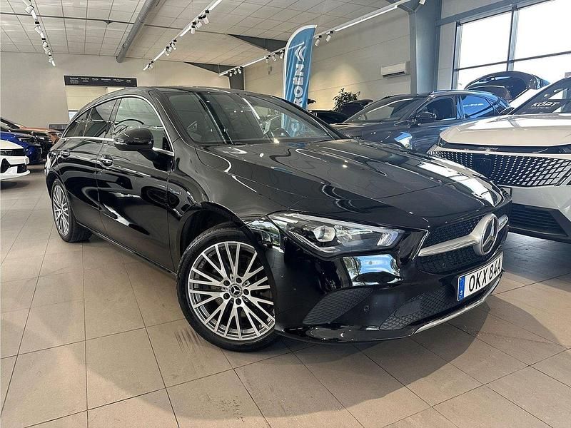 Svart Begagnad 2020 Mercedes CLA250e Shooting Brake Kombi | 289 900 kr (Marknadspris) - Bild 1/4